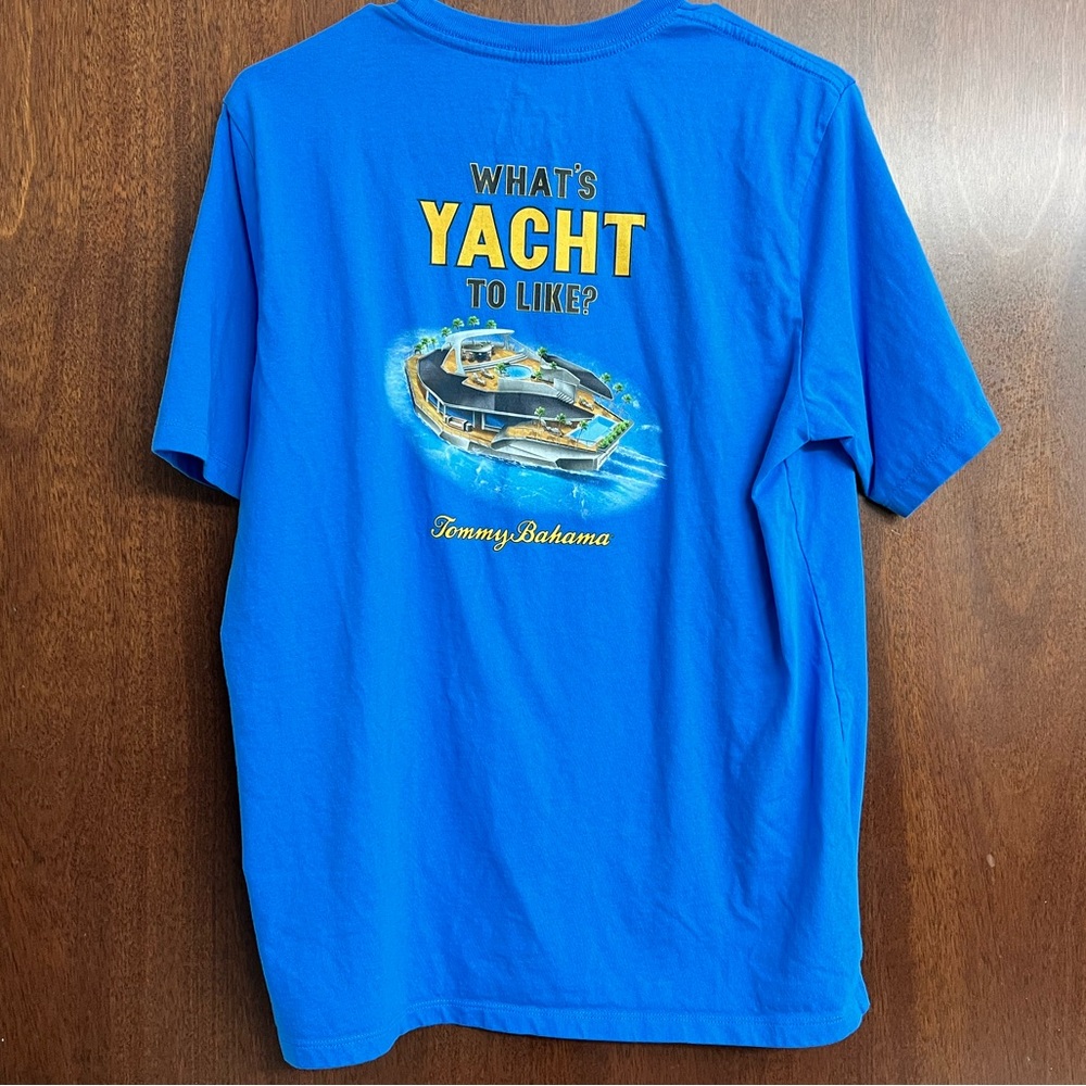 Tommy Bahama Blue Graphic Yacht Tshirt Size S - Picture 1 of 7